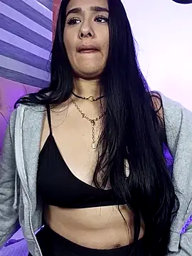 Snapshot of Maeena chatting on March 18, 2025, 1:34 pm Maeena online show from March 18, 2025, 1:34 pm