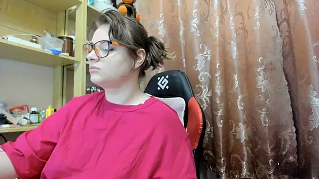 Seductive She Wolf online show from March 2, 2026, 9:44 pm