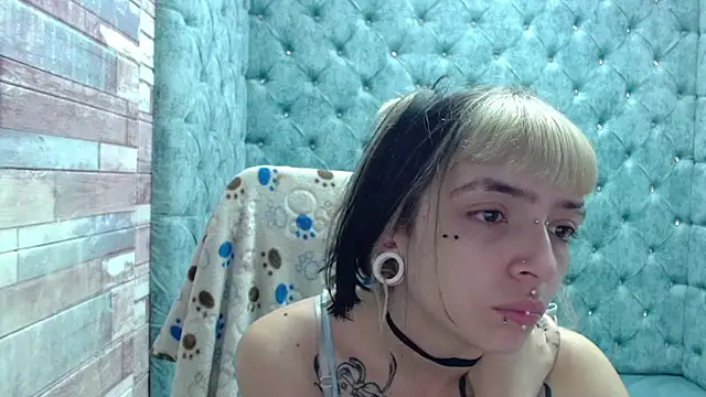 Samantha Smiith online show from November 7, 2025, 3:44 am