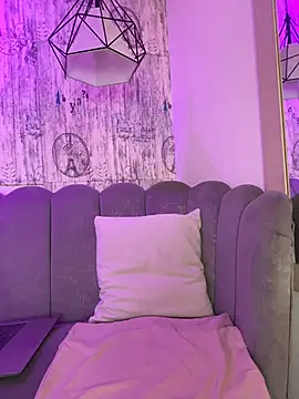 AbyThompson online show from February 22, 2026, 1:57 pm