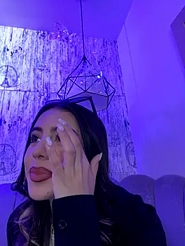 AbyThompson online show from December 2, 2025, 4:41 pm