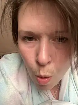 KatieBARBiE98 online show from March 2, 2026, 5:42 pm