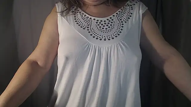 1BECHA1 online show from October 13, 2025, 1:07 am