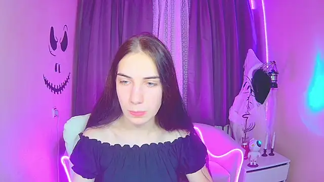 NikaStark  online show from October 31, 2025, 7:43 pm