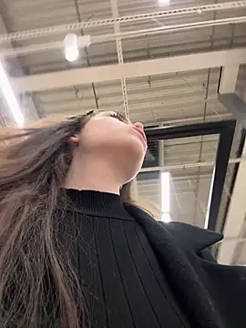 pantyless online show from April 23, 2026, 11:17 pm