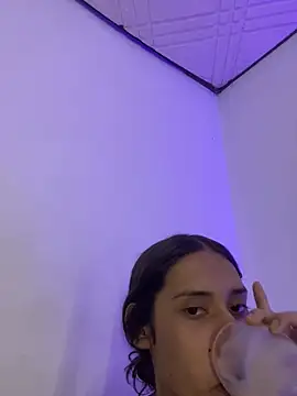 Snapshot of CamilaHarperr_ chatting on February 21, 2025, 10:26 pm CamilaHarperr  online show from February 21, 2025, 10:26 pm