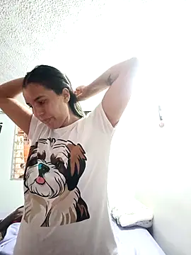 Snapshot of Bonny_Klote chatting on February 25, 2026, 3:56 pm Bonny Klote online show from February 25, 2026, 3:56 pm