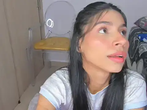 Snapshot of _violetadulce chatting on January 17, 2025, 7:19 am violetadulce online show from January 17, 2025, 7:19 am