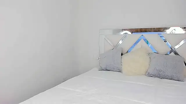 Snapshot of _violetadulce chatting on January 30, 2025, 2:49 am violetadulce online show from January 30, 2025, 2:49 am