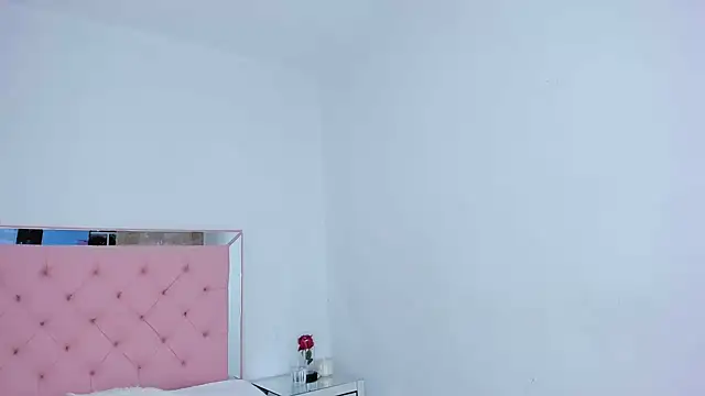 Snapshot of _violetadulce chatting on February 27, 2025, 6:46 am violetadulce online show from February 27, 2025, 6:46 am