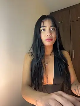 lina pink online show from February 12, 2026, 1:49 am