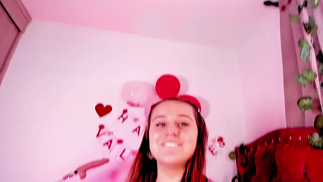 Snapshot of evy_orange1 chatting on February 10, 2025, 4:25 pm evy orange1 online show from February 10, 2025, 4:25 pm