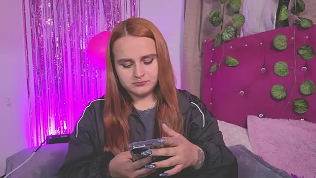 Snapshot of evy_orange1 chatting on September 14, 2025, 2:34 am evy orange1 online show from September 14, 2025, 2:34 am