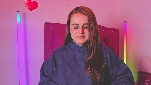 Snapshot of evy_orange1 chatting on October 7, 2025, 1:06 am evy orange1 online show from October 7, 2025, 1:06 am