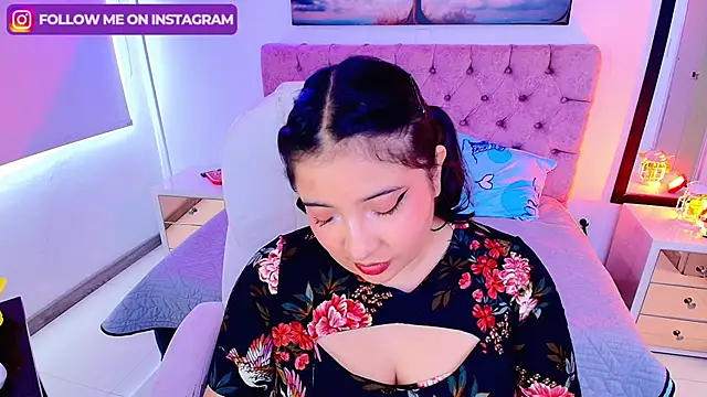 Emma monserrat online show from September 22, 2025, 7:42 pm