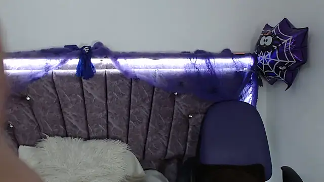 Penelope Fox14 online show from October 21, 2025, 12:37 pm