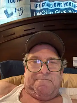 llovetoshowoff online show from April 21, 2026, 5:08 pm