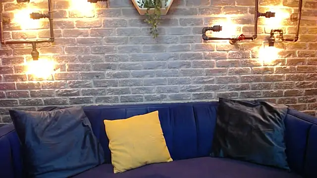 Snapshot of LisaCaprice chatting on November 4, 2025, 1:15 pm LisaCaprice online show from November 4, 2025, 1:15 pm