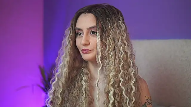 SabrinaHope online show from April 1, 2026, 8:50 pm