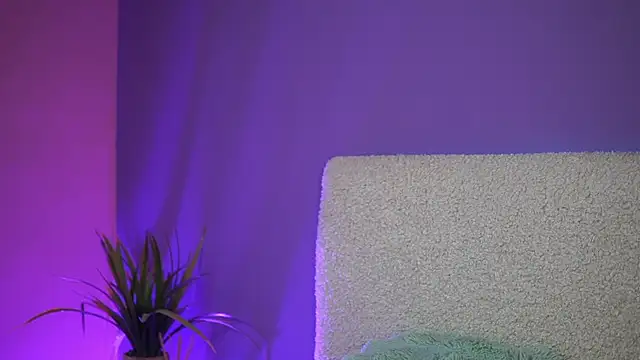 SabrinaHope online show from April 6, 2026, 4:46 am