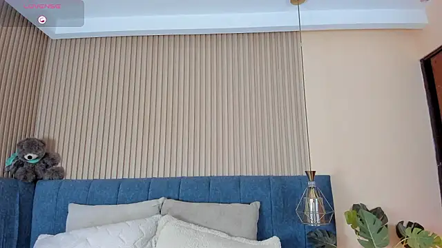 kathecute   online show from March 27, 2026, 1:58 am