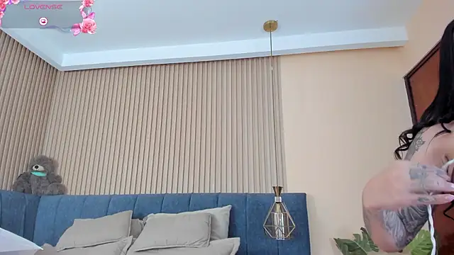 kathecute   online show from February 6, 2026, 1:56 am