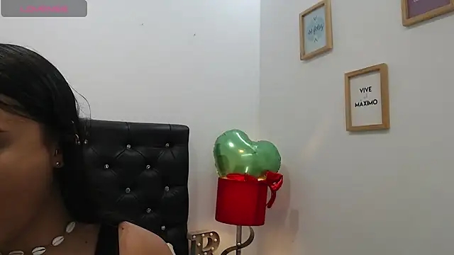 Snapshot of _Jade_111 chatting on February 20, 2025, 7:41 pm Jade 111 online show from February 20, 2025, 7:41 pm