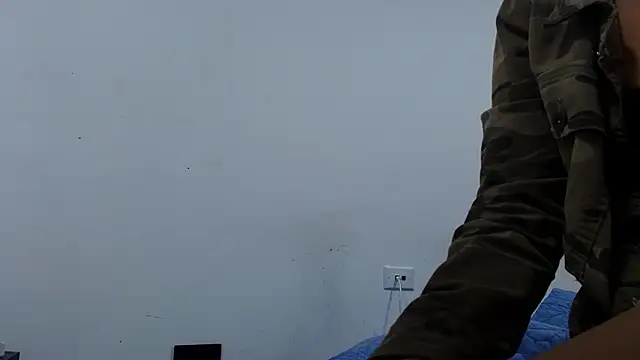 nicol f online show from March 4, 2026, 3:03 am