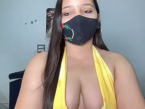 Snapshot of Varnika_aarora chatting on October 4, 2025, 4:03 am Varnika aarora online show from October 4, 2025, 4:03 am