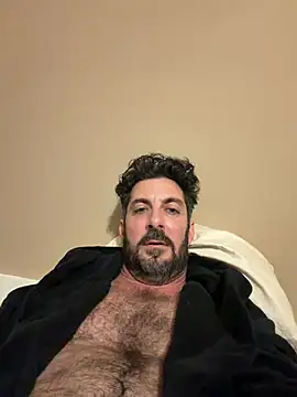 hardfloppycocktoplaywith online show from April 28, 2026, 8:08 am