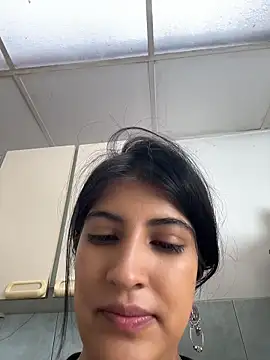 Afroditapoloo online show from May 22, 2026, 2:48 pm