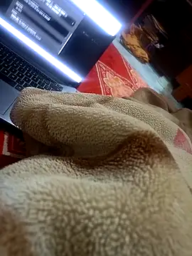 Snapshot of CuteyCouple chatting on March 1, 2026, 8:31 pm CuteyCouple online show from March 1, 2026, 8:31 pm