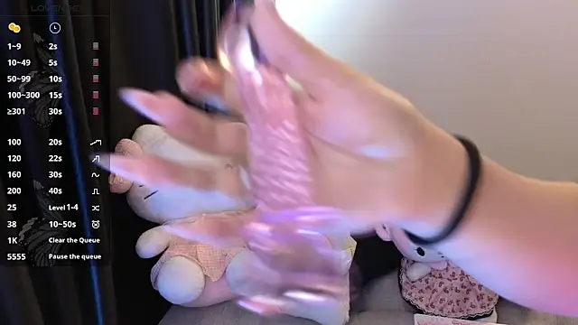 missy taylor  online show from March 21, 2026, 8:19 am