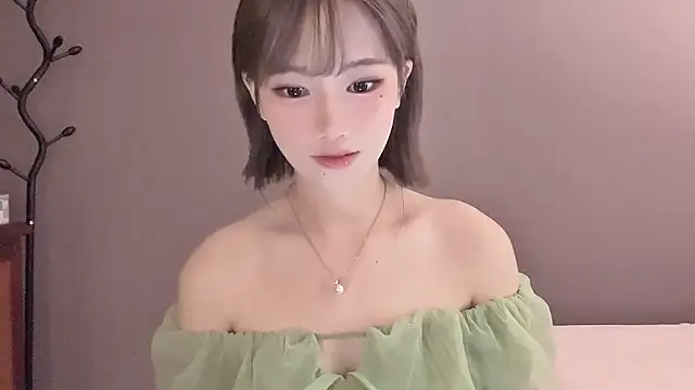 -XunMengLong- online show from November 19, 2025, 4:40 pm