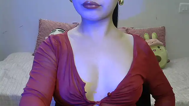 amrita2210 online show from July 25, 2026, 9:10 pm