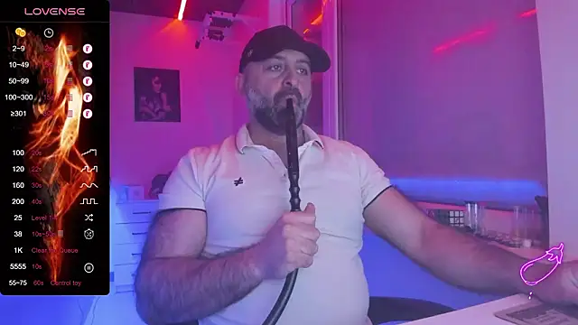 Snapshot of MAGABEAR077 chatting on February 16, 2026, 7:12 pm MAGABEAR077 online show from February 16, 2026, 7:12 pm