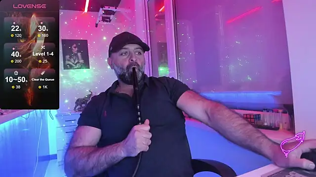 Snapshot of MAGABEAR077 chatting on December 14, 2025, 8:09 am MAGABEAR077 online show from December 14, 2025, 8:09 am