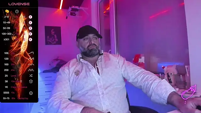 Snapshot of MAGABEAR077 chatting on January 17, 2026, 7:39 pm MAGABEAR077 online show from January 17, 2026, 7:39 pm