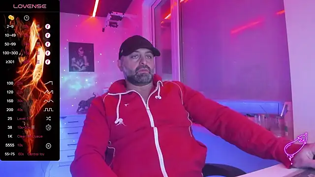 Snapshot of MAGABEAR077 chatting on February 5, 2026, 7:10 pm MAGABEAR077 online show from February 5, 2026, 7:10 pm