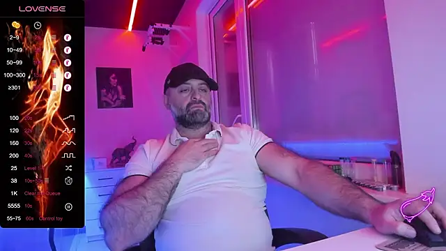 Snapshot of MAGABEAR077 chatting on February 13, 2026, 11:10 am MAGABEAR077 online show from February 13, 2026, 11:10 am