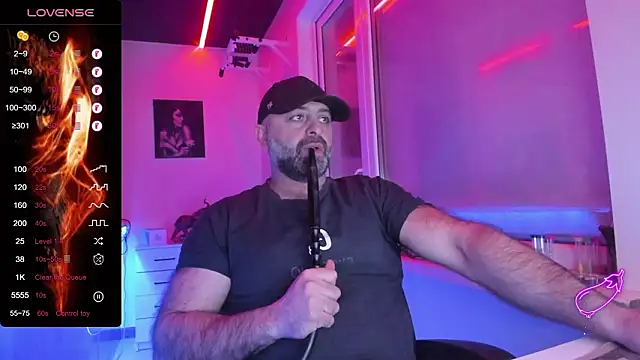 Snapshot of MAGABEAR077 chatting on February 14, 2026, 5:13 pm MAGABEAR077 online show from February 14, 2026, 5:13 pm