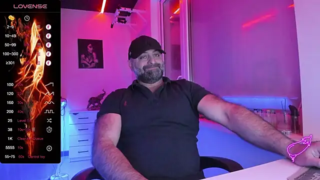 Snapshot of MAGABEAR077 chatting on February 9, 2026, 7:34 pm MAGABEAR077 online show from February 9, 2026, 7:34 pm