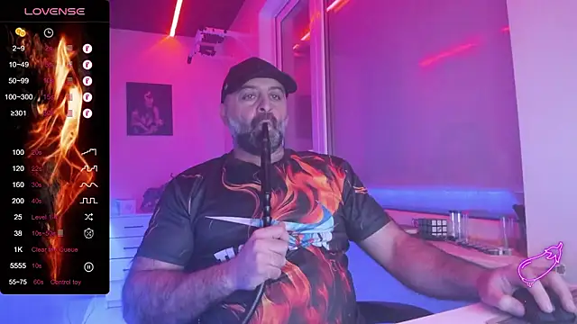 Snapshot of MAGABEAR077 chatting on February 18, 2026, 6:37 pm MAGABEAR077 online show from February 18, 2026, 6:37 pm