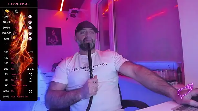 Snapshot of MAGABEAR077 chatting on February 7, 2026, 4:26 pm MAGABEAR077 online show from February 7, 2026, 4:26 pm