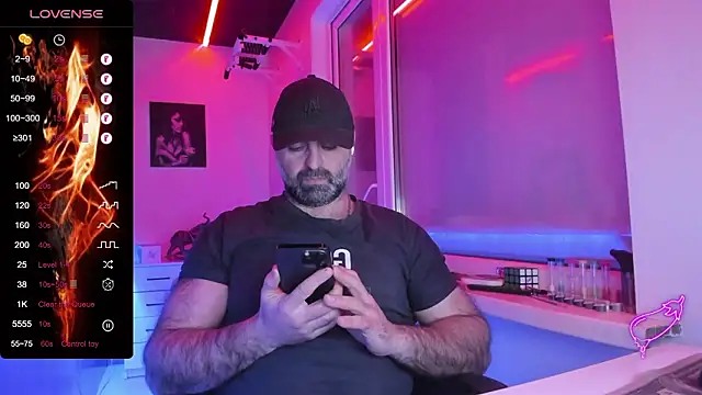 Snapshot of MAGABEAR077 chatting on February 20, 2026, 9:44 am MAGABEAR077 online show from February 20, 2026, 9:44 am