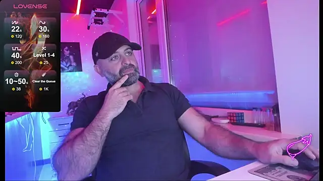 Snapshot of MAGABEAR077 chatting on December 19, 2025, 5:32 am MAGABEAR077 online show from December 19, 2025, 5:32 am