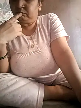 Snapshot of Kavya_kapoor chatting on April 23, 2026, 7:48 am Kavya kapoor online show from April 23, 2026, 7:48 am