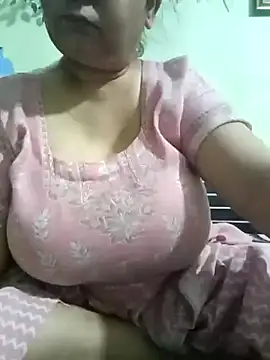 Snapshot of Kavya_kapoor chatting on April 2, 2026, 4:57 pm Kavya kapoor online show from April 2, 2026, 4:57 pm