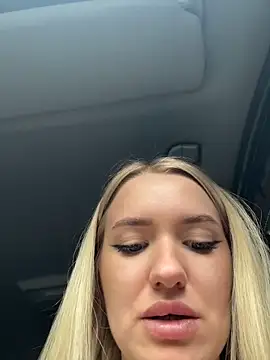 Snapshot of Devill_Angel_ chatting on May 15, 2026, 12:47 pm Devill Angel online show from May 15, 2026, 12:47 pm