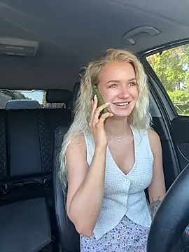 Snapshot of Devill_Angel_ chatting on June 7, 2026, 6:40 am Devill Angel online show from June 7, 2026, 6:40 am